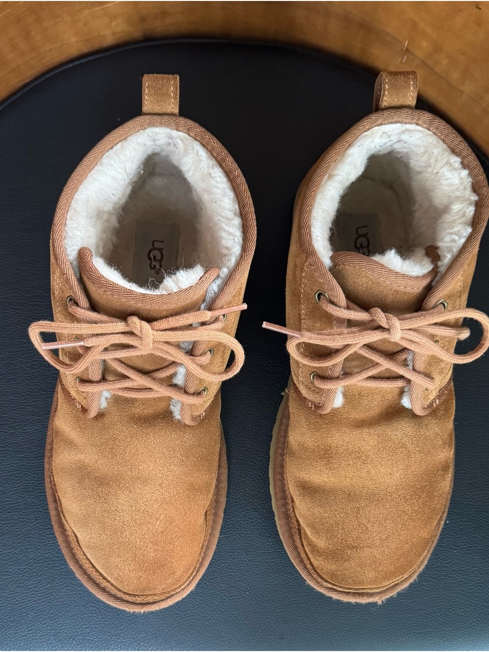 UGG Men’s Neumel Chukka Suede Shearling-Lined Lace-Up Boots Size 9